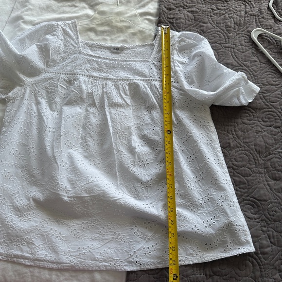 GAP Ivory Eyelet Blouse - Picture 5 of 5